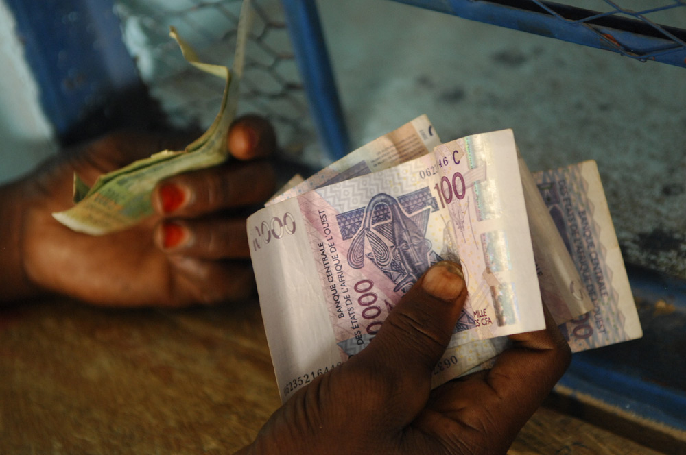 16 PE Microfinance1 - : Difficile de protéger son agriculture en Afrique