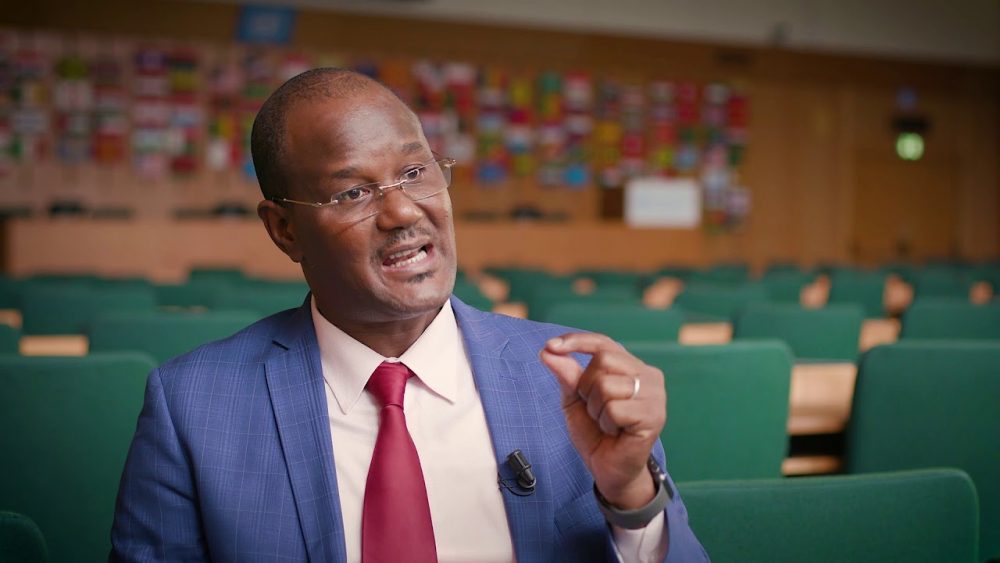Cheick Oumar Ba 1000x563 1 - : Portrait et analyse d'une Afrique qui bouge