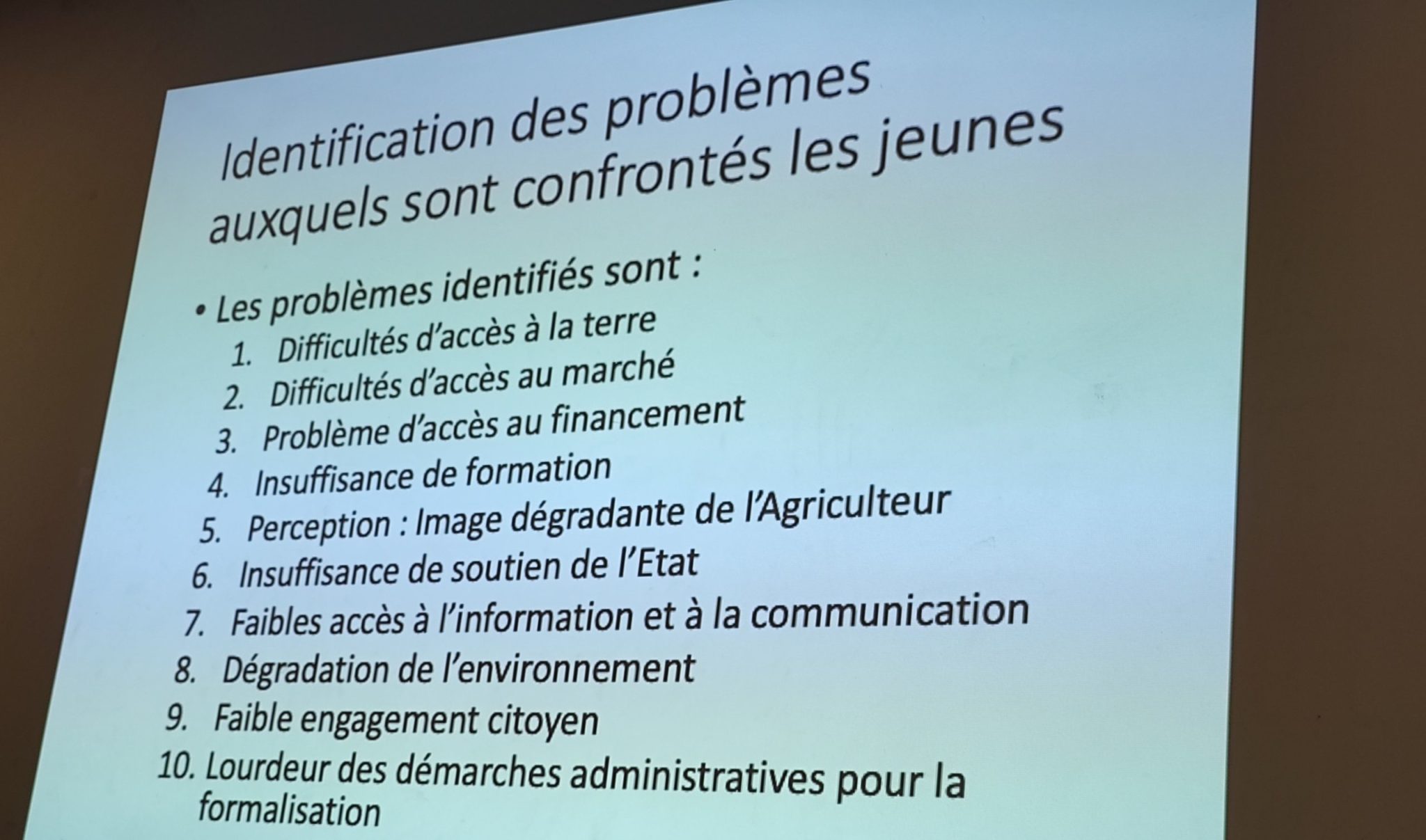 panneau scaled 1 - : Les trésors cachés de la jeunesse en Afrique de l'Ouest