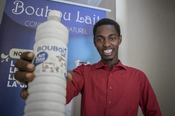 WhatsApp Image 2022 08 18 at 17.43.24 600x400 1 - : Collecte et livraison de lait frais pour sensibiliser à l'agriculture locale au Mali
