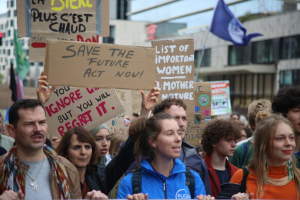 8S2A2691 600x400 1 - : 30 000 citoyens réunis pour le climat