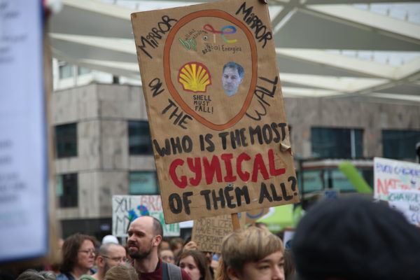 8S2A2703 600x400 1 - : 30 000 citoyens réunis pour le climat
