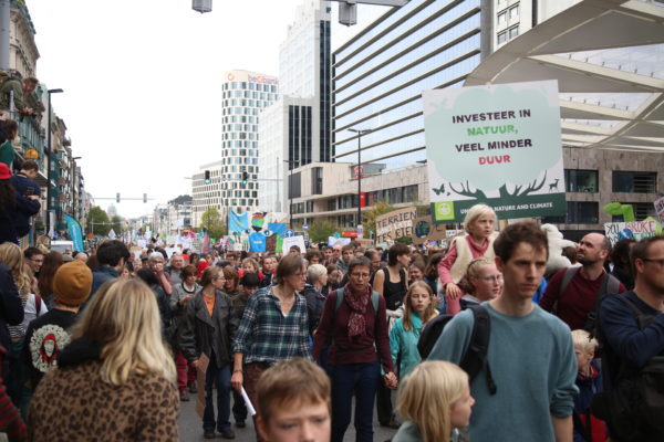 8S2A2704 600x400 2 - : 30 000 citoyens réunis pour le climat