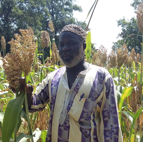 Photo AmadouDiarra scaled e1576231560737 600x597 1 - : Partout, des paysans s'adaptent, luttent et s'engagent pour le climat