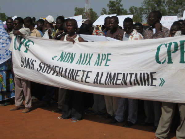 Grand angle 1 1 600x450 1 - : Système alimentaire mondialisé : très profitable pour certains, insoutenable pour d’autres