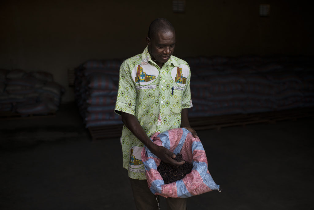 Burkina 2087 - : Au burkina faso, les maraîchers nourrissent les personnes déplacées internes, victimes des conflits