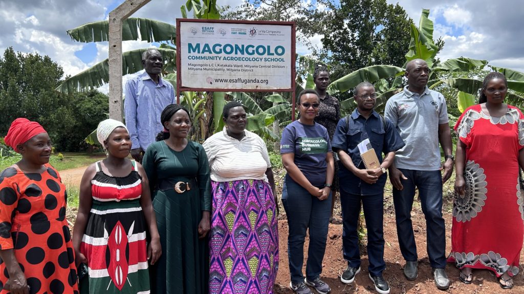 Personnel Humundi PELUM Membres de Magongolo Community Agroecology School - : Agroécologie en Ouganda : quelles leçons pour la RDC ?